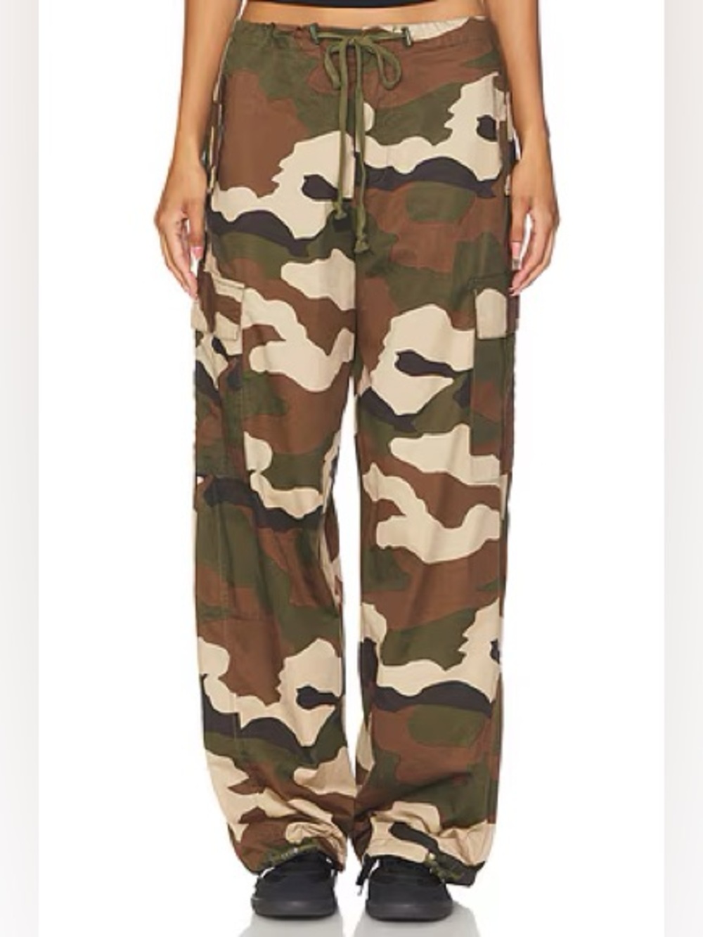 Good American Parachute Cargo Pants in a fatigue green camouflage